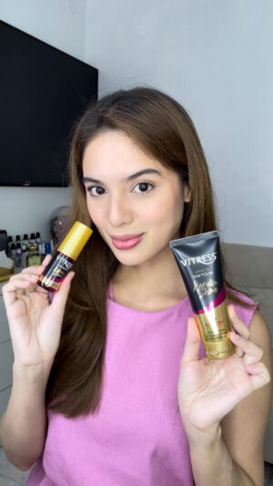Michelle Vito Instagram - GRWM with my all time must have 🫶🏻

Since I was a teenager, Vitress has been my go-to hair product because my hair is frizzy and dry, and it helps with using it. This is a typical part of my hair routine every time I go out.

I’m a Vitress user forever ✨ @officialvitress 

#Hairvincible #VitressKeratinShine