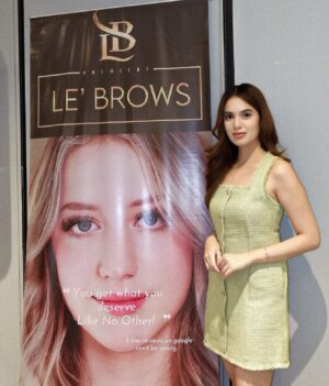 Michelle Vito Instagram - Transform your look with an expert brow and Canadian standards lash services. From shaping and defining brows to enhancing lashes and nails, they can customize a look that’s perfect for you. 🫶🏻 @lebrowslashes

Opening on February 10 at Parkway Corporate Center ✨