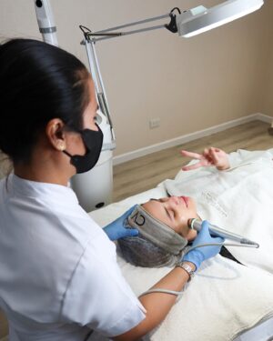 Michelle Vito Instagram - 📍 @cathyvalenciaskinclinic