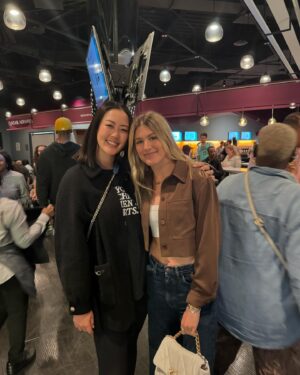 Michelle Wie Instagram - Was incredibly cool to see the sold out crowd today for the @nyliberty vs @indianafever game! The vibes were high today, let’s keep it going tomorrow at @mizuholpga !!! Thanks for having me out @nyliberty 🫶