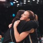 Michelle Wie Instagram - Was incredibly cool to see the sold out crowd today for the @nyliberty vs @indianafever game! The vibes were high today, let’s keep it going tomorrow at @mizuholpga !!! Thanks for having me out @nyliberty 🫶