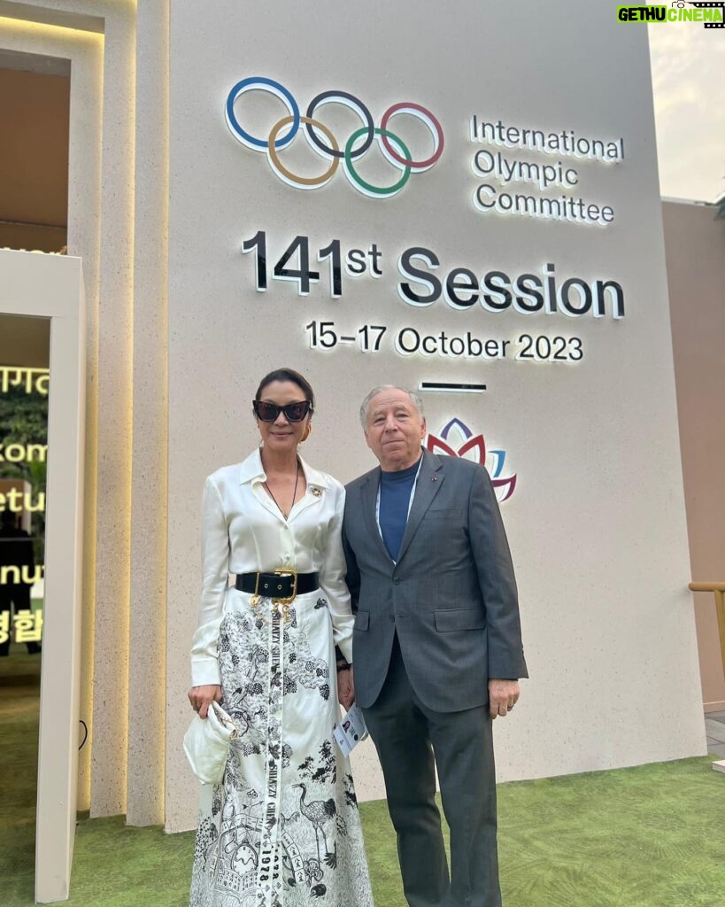 Michelle Yeoh Instagram - 🥰Mumbai at the 141st IOC Session!! New friends and old… 🙏✨💖💖
