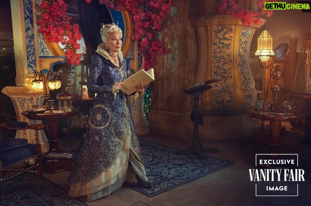 Michelle Yeoh Instagram - 💚 #Repost @jonmchu ・・・ From the pages of @VanityFair, comes an EXCLUSIVE FIRST LOOK at WICKED!!! These beautiful photos and more including an article about what we are cooking up can be found now online, print soon. Ahhhhh!! It’s been a secret so long I can’t believe we get to finally share!! More to come… #Thanksgiving