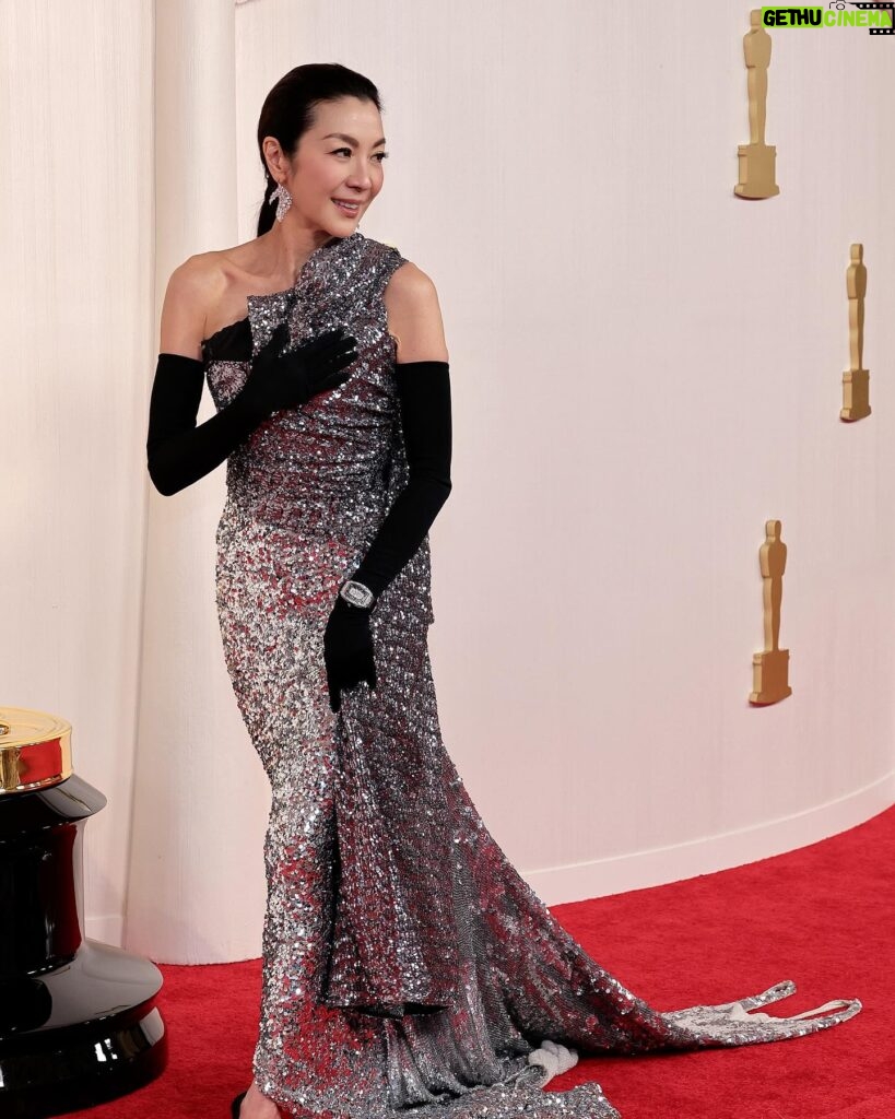 Michelle Yeoh Instagram - Thank you for my amazing team ✨❤ Makeup: @sabrinabmakeup Hair: @robertvetica Styling: Johan, Chayma @balenciaga Dress / Shoes / Gloves: @balenciaga Watch: @richardmille Jewellery: @cindychao_theartjewel