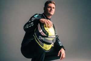 Mick Schumacher Instagram - 🖤