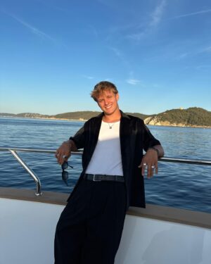 Mick Schumacher Instagram - Sommer got me (red)ing 🍅