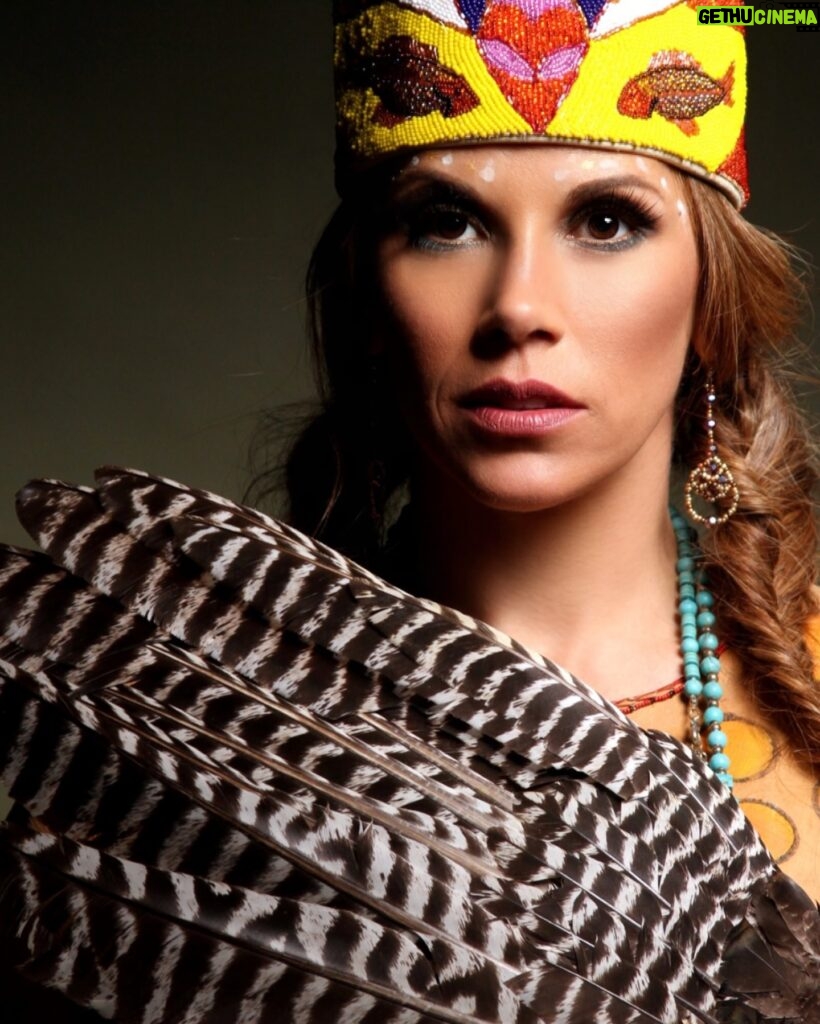 Mickie James Instagram - “Heavy is the head that wears the crown” - Shakespeare #NewProfilePic #NativeAmericanHeritageMonth