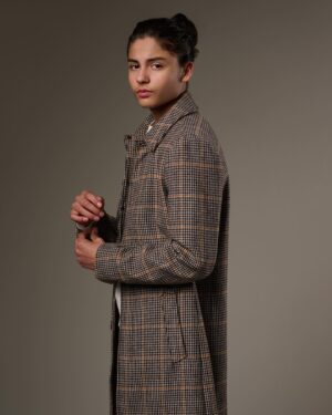 Miguel Mora Instagram - 🧥🧥

#photography #photo #photoshoot #photooftheday #coat #model #longhair #miguelmora #miguel