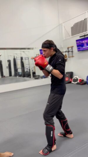 Miguel Mora Instagram - 🐉🐉

#kickboxing #martialarts #elbows #punches #kicks #backatit #combo