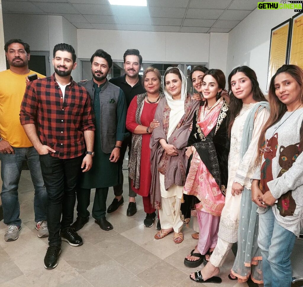 Mikaal Zulfiqar Instagram - Team Qalanadar 👏 Great Show Guys