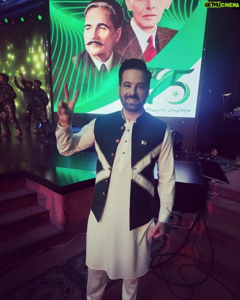 Mikaal Zulfiqar Instagram - Happy Independence Day. #Diamond #Jubilee #Pakistan #Zindabad at Convention center Islamabad hosting Shan-e-Pakistan for PTV wearing @munibnawaz