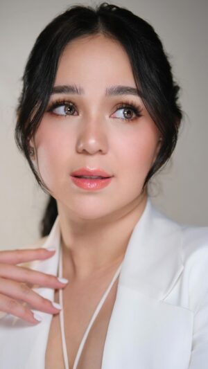 Mikee Quintos Instagram - Those lovely eyes. Fresh and juicy skin. So glowing @mikee