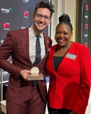 Mikhail Varshavski Instagram - It’s officially ❤️ month and I was blessed to support the @american_heart association on its mission to bring more awareness to prevention, CPR education, and patients battling heart disease! 

From ringing the @nyse opening bell to teaching a live world-wide CPR course to supporting the wear red for women event, I can say this has been a week for the books! #nationoflifesavers #heartmonth #aha