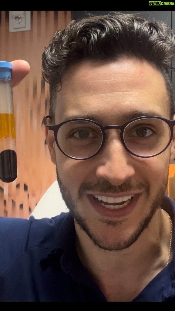 Mikhail Varshavski Instagram - Nervous about donating blood? I’ve got great news for you. A new study shows a mixed reality experience developed by @abbottglobal and @bcabloodcenters helps ease stress about blood donation. Make an appointment today: bethe1donor.com #abbottad #mixedreality #bethe1donor #givebloodgetback