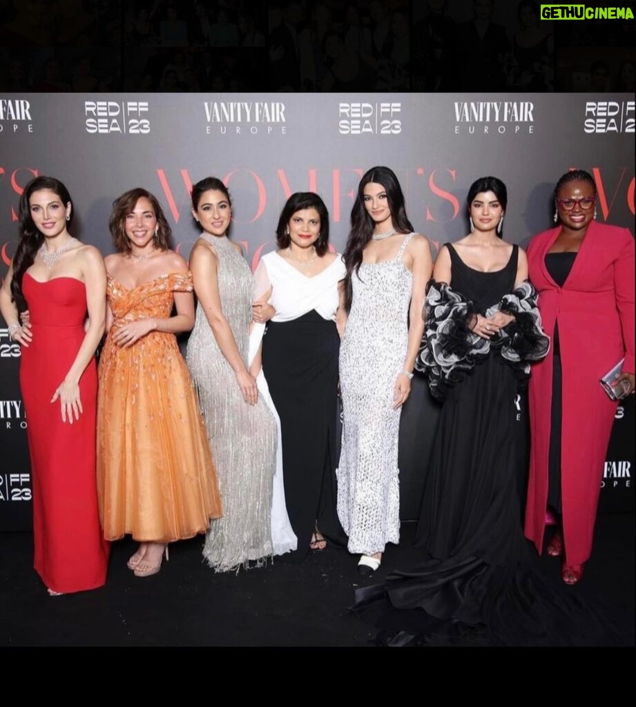 Mila Alzahrani Instagram - ‎من حفل عشاء @redseafilm و @vanityfair على هامش مهرجان كان السينمائي واحتفالاً بالأصوات النسائية البارزه في السينما وتسليط الضوء على انجازات المرأه في عالم صناعة السينما تم تكريم ستة مواهب نسائية بارزه وفخوره بأن كنت احداهن ♥️ ‎شكراً لدعمكم اللامحدود ونعدكم بأن نكون على قدر المسؤوليه From the dinner party hosted by @redseafilm and @vanityfair , celebrating prominent female voices in cinema and highlighting the achievements of women in the film industry. Six outstanding female talents were honored, and I am proud to have been one of them ♥️. Thank you for your endless support and we promise to live up to the responsibility.