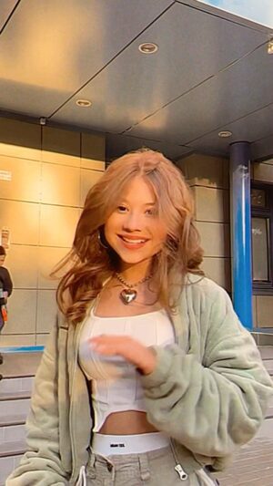 Milana Khametova Instagram - 🎬
Пишите свой город в комментариях, а я буду отвечать была/не была)

#миланахаметова #reels #dance