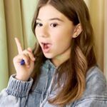 Milana Khametova Instagram - Настрой контент под себя и наслаждайся крутыми видео вместе с «Конструктором впечатлений» в VK Клипах.