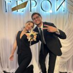 Milana Khametova Instagram - Вчера я присутствовала на Гала-ужине @peopletalkru , приуроченном к Первой церемонии награждения участников проекта «Герои PEOPLETALK” И получила награду в номинации «Открытие Года»⭐️ Еще раз хочу поблагодарить @peopletalkru за такую высокую оценку моей работы и престижную награду! Отдельная благодарность моей команде @dava_m @anna.makovskaya за колоссальную работу, за моё развитие и за наши результаты! Ведь, если это отмечают такие высокие эксперты, значит всё мы делаем правильно и идем верным путём! ⭐️
