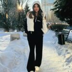 Milana Khametova Instagram - вот такую зиму мы любим❄️☃️ а еще мы очень любим @millisa_brand 🤍