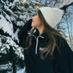 Milana Khametova Instagram - вот такую зиму мы любим❄️☃️ а еще мы очень любим @millisa_brand 🤍
