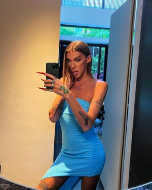 Milana Petrova Instagram - Я без трусиков