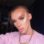 Milana Petrova Instagram - Вот ТАК выглядит нюд! Визажисты, запомните! И перестаньте уродовать людей естественной сияющей кожей и кремовой помадой, которая съе*ывается с лица при виде меня.