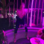 Milana Petrova Instagram - Выйдя из гей-клуба в Париже и направляясь в сторону другого, ко мне подъехал кабриолет с двумя парнями. Они не были в прошлом гей-клубе и геями вообще не являлись, а просто проезжали мимо и обратили на меня внимание. Остановились. Я после 4-8 коктейлей спустя минуту оказываюсь на заднем сидении их тачки и мы направляемся в обычный клуб, куда они изначально и ехали. Мои серьги качаются на ветру под Cardi b и после весёлой 10-минутной поездки нас останавливают копы. Машину окружили 6 вооруженных автоматами полицейских и двое из них начали обыскивать машину и проверять документы водителя... Проверили, пожелали хорошей дороги и мы поехали дальше в клуб 🤣🤣🤣 Было страшно! Фото сделано после))