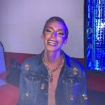 Milana Petrova Instagram - Рассылаю раз в неделю фотки бывшим, чтобы помнили кого потеряли. Может общий чат организовать, чтобы всем разом приходило?