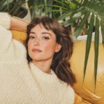 Milana Vayntrub Instagram - 🤫 Shhhhhhhhhhhhunday 🤫 With this cozy beautiful gang: Photographer: @mathieuyoung Producer: @imannalangston Stylist: @carlee_wallace  Hair: @bryangaw Makeup: @karinamoore Photo Assistant: @louieheredia Lighting: @elliotsmithhastie.photo