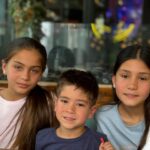 Milena Torres Instagram - Carta a mis hijos: Cambie mi vida, mi cuerpo, mis días y mi forma de pensar por ustedes. Cada segundo que he dedicado en que crezcan felices ha valido la pena y no lo cambiaria por nada en el mundo. Los veo tan grandes, tan buenos niños, tan luchadores, tan disciplinados, tan bondadosos… que son incontables las razones para estar demasiado orgullosa de ustedes. Gracias por enseñarme a ver la vida de otra manera, por ser la luz de mis dias, por cada sonrisa, abrazo y momento compartido. Gracias a los tres por llenar mi vida de amor incondicional. Los AMO por siempre ♾️ Anacristina, Jean Luca y Anaclaudia. Mama 🩷 . #momlife #love #family #momofthree #moment