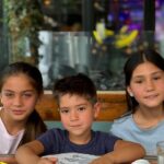 Milena Torres Instagram - Carta a mis hijos: Cambie mi vida, mi cuerpo, mis días y mi forma de pensar por ustedes. Cada segundo que he dedicado en que crezcan felices ha valido la pena y no lo cambiaria por nada en el mundo. Los veo tan grandes, tan buenos niños, tan luchadores, tan disciplinados, tan bondadosos… que son incontables las razones para estar demasiado orgullosa de ustedes. Gracias por enseñarme a ver la vida de otra manera, por ser la luz de mis dias, por cada sonrisa, abrazo y momento compartido. Gracias a los tres por llenar mi vida de amor incondicional. Los AMO por siempre ♾️ Anacristina, Jean Luca y Anaclaudia. Mama 🩷 . #momlife #love #family #momofthree #moment