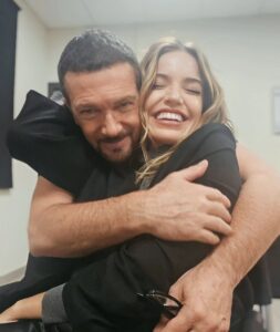Millaray Viera Instagram - Seguimos en Barcelona❤️ Gracias vida por los amigos y por este trabajo soñado, que me permite volver a España una y otra vez, hasta que me quede aquí para siempre❤️