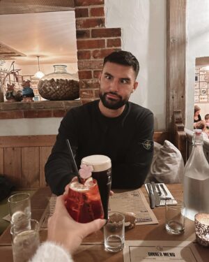 Millie Court Instagram - wholesome nights away at @thepigspub 🐷✨🪵

P.s we had the BEST couples massage we’ve ever had, highly recommend the pigspa 🤩