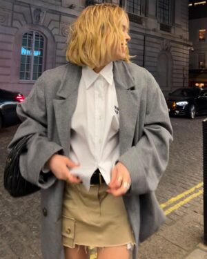 Milly Alcock Instagram - Hehe 🦊