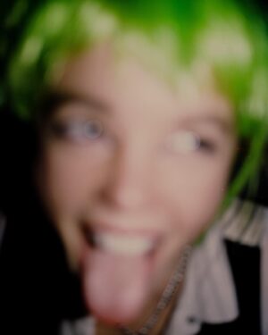Milly Alcock Instagram - Silliness 💚
Image by: @_zzarni