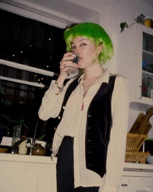 Milly Alcock Instagram - Silliness 💚
Image by: @_zzarni