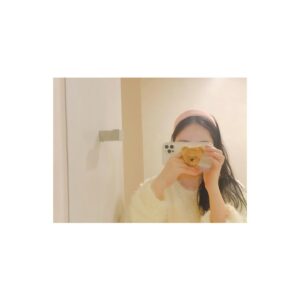 Min Hyo-rin Instagram - 🧸😊