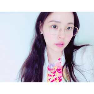 Min Hyo-rin Instagram - 맑음🌿🍋#👓