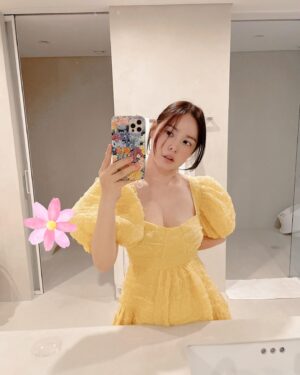Min Hyo-rin Instagram - 이건 언제? 🙃