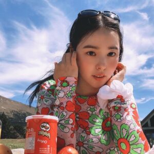 Min Hyo-rin Instagram - 😃😃😃