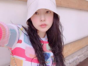 Min Hyo-rin Instagram - 💕❤️🧡💛💚💙💜🖤