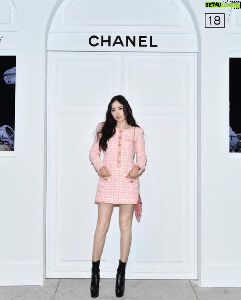 Min Hyo-rin Instagram - I had a great time last night! Thank u for having me💕🌸#閔孝琳 @chanelofficial #CocoCrushTaipei #cococrush