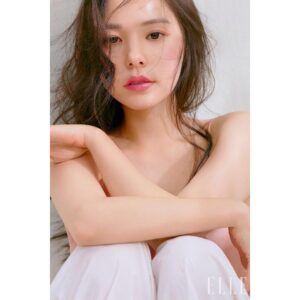 Min Hyo-rin Instagram - 💕@cliniquekorea @ellekorea