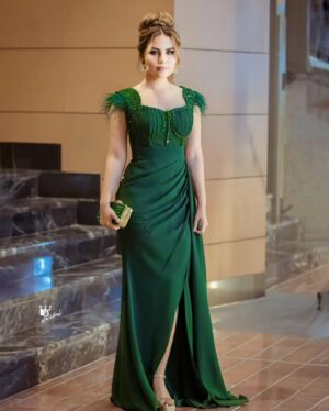 Mina Nour El Din Instagram - 💚💚 كان يوم جدا جميل  الفستان من سنتر خاتون @fashion_khatun  الشعر سنتر فيولا @viola.center_  Taken by : @arkan_hazim