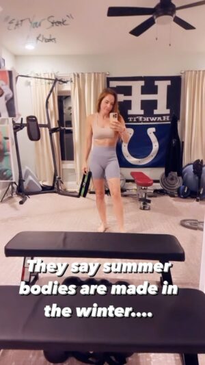 Mina Starsiak-Hawk Instagram - Watch until the end and tell me you didn’t get choked up, bc I did making this 😭 
::::::
Our health is so important and sometimes neglected bc it feels “selfish” to do something for ourselves. So if you can’t do it for you, figure out who you CAN do it for…. And do it. 
::::::
Sound off below on what/who your motivation is 👇🏼👇🏼👇🏼👇🏼
::::::
My husband is so passionate about helping people stay healthy so that they can make the best and the most memories possible, so if you need a little help, @hawk_fit_ has you. We all need a little push sometimes.