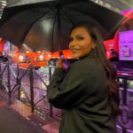 Mindy Kaling Instagram – I look really good in the rain.