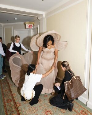 Mindy Kaling Instagram - They say it takes a village but in this instance it was just me. No help.
