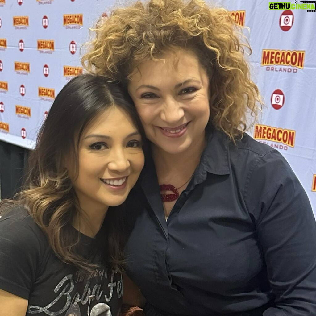 Ming-Na Wen Instagram - I got to reunite with some of my fave costars from different shows at #megaconorlando this past Sat! What a crazy busy fabulous weekend! 1) Love my Boba, @tem_morrison (and his Boba, @instadaniellogan). What an incredible turnout for our panel! We were able to share our thoughts and feelings with our fans and talked about two of our beloved Mando family members who are no longer with us. @trpcic & @carlweathers will always be in all our hearts. 🙏🏼❤️ 2) @alexkingstonofficial popped over to say hello and we instantly just picked up wherever we left off years ago! She is just as beautiful inside and out as ever! What a joyful reunion! So much love for you, girlfriend!❤️#ER 3) @jjward12 and I laughed our heads off as we always do. I think he just brings out the mingaling in me. I miss his laughs and his bright personality! Love you, Jeff!❤️#Agentsofshield 4) Gave my Mando family @officialdannytrejo, @ginajcarano and @therealdianaleeinosanto big hugs, but we were all so busy, I didn't get photos with them. I also love seeing friends like @kehuyquan, @alantudyk and the con staff and my con team. Best of all, I love the fans who are willing to wait on those long lines just to meet me. I love them!! They make what I do feel so much more meaningful and rewarding. Just the most incredible bond we share and getting to connect and meet them at these cons make everything worthwhile. Thank you for the love! Love you all! We closed the con down!! ❤️❤️❤️