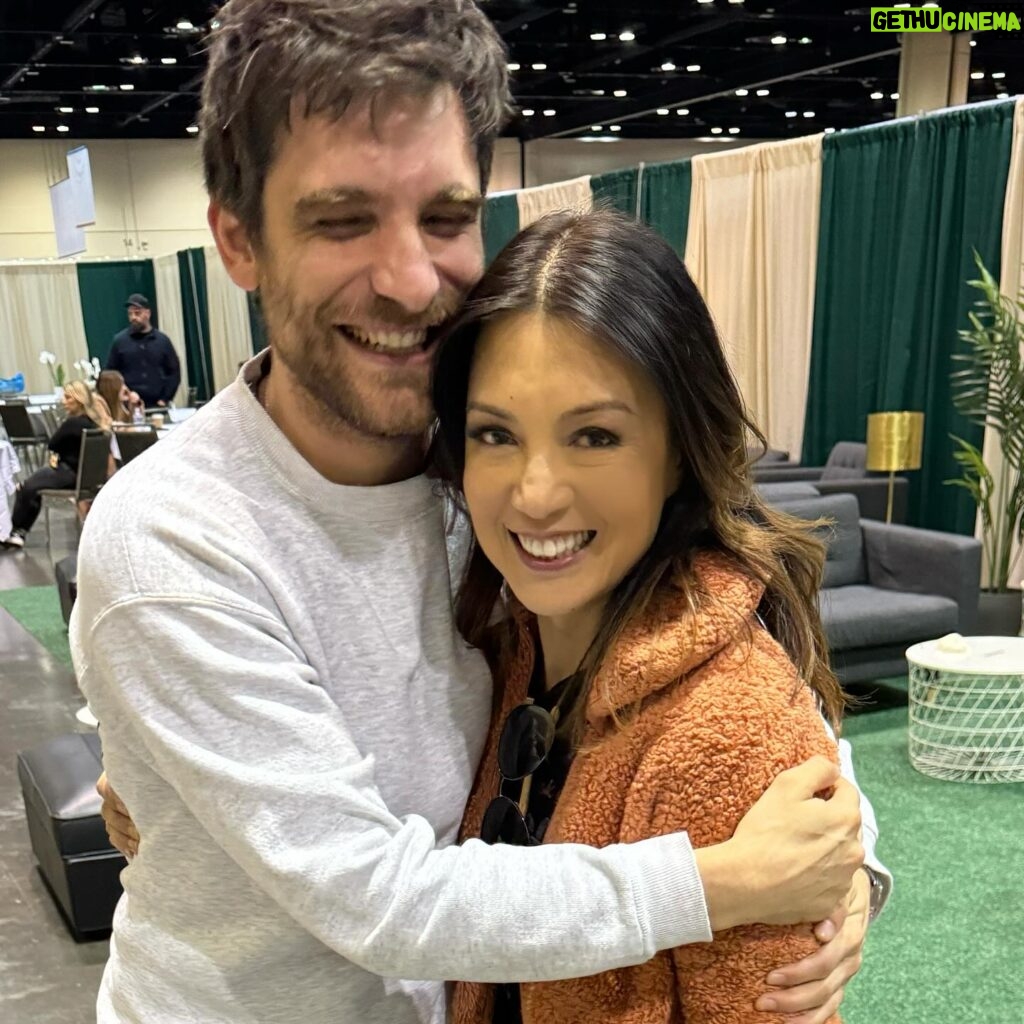 Ming-Na Wen Instagram - I got to reunite with some of my fave costars from different shows at #megaconorlando this past Sat! What a crazy busy fabulous weekend! 1) Love my Boba, @tem_morrison (and his Boba, @instadaniellogan). What an incredible turnout for our panel! We were able to share our thoughts and feelings with our fans and talked about two of our beloved Mando family members who are no longer with us. @trpcic & @carlweathers will always be in all our hearts. 🙏🏼❤️ 2) @alexkingstonofficial popped over to say hello and we instantly just picked up wherever we left off years ago! She is just as beautiful inside and out as ever! What a joyful reunion! So much love for you, girlfriend!❤️#ER 3) @jjward12 and I laughed our heads off as we always do. I think he just brings out the mingaling in me. I miss his laughs and his bright personality! Love you, Jeff!❤️#Agentsofshield 4) Gave my Mando family @officialdannytrejo, @ginajcarano and @therealdianaleeinosanto big hugs, but we were all so busy, I didn't get photos with them. I also love seeing friends like @kehuyquan, @alantudyk and the con staff and my con team. Best of all, I love the fans who are willing to wait on those long lines just to meet me. I love them!! They make what I do feel so much more meaningful and rewarding. Just the most incredible bond we share and getting to connect and meet them at these cons make everything worthwhile. Thank you for the love! Love you all! We closed the con down!! ❤️❤️❤️