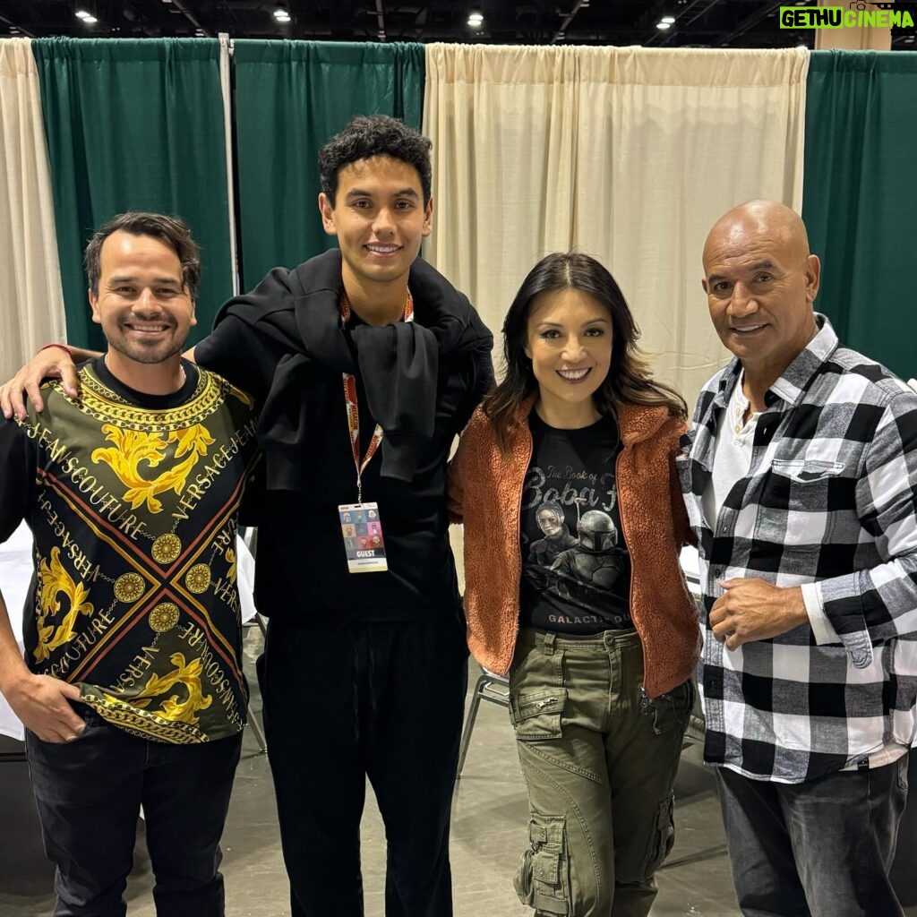 Ming-Na Wen Instagram - I got to reunite with some of my fave costars from different shows at #megaconorlando this past Sat! What a crazy busy fabulous weekend! 1) Love my Boba, @tem_morrison (and his Boba, @instadaniellogan). What an incredible turnout for our panel! We were able to share our thoughts and feelings with our fans and talked about two of our beloved Mando family members who are no longer with us. @trpcic & @carlweathers will always be in all our hearts. 🙏🏼❤️ 2) @alexkingstonofficial popped over to say hello and we instantly just picked up wherever we left off years ago! She is just as beautiful inside and out as ever! What a joyful reunion! So much love for you, girlfriend!❤️#ER 3) @jjward12 and I laughed our heads off as we always do. I think he just brings out the mingaling in me. I miss his laughs and his bright personality! Love you, Jeff!❤️#Agentsofshield 4) Gave my Mando family @officialdannytrejo, @ginajcarano and @therealdianaleeinosanto big hugs, but we were all so busy, I didn't get photos with them. I also love seeing friends like @kehuyquan, @alantudyk and the con staff and my con team. Best of all, I love the fans who are willing to wait on those long lines just to meet me. I love them!! They make what I do feel so much more meaningful and rewarding. Just the most incredible bond we share and getting to connect and meet them at these cons make everything worthwhile. Thank you for the love! Love you all! We closed the con down!! ❤️❤️❤️